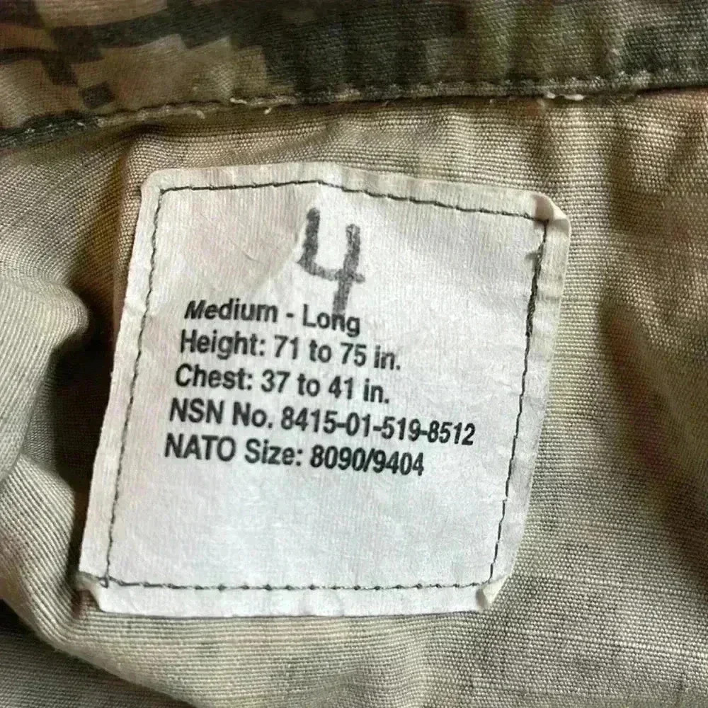 Military jacket. Size medium/long. - image 9